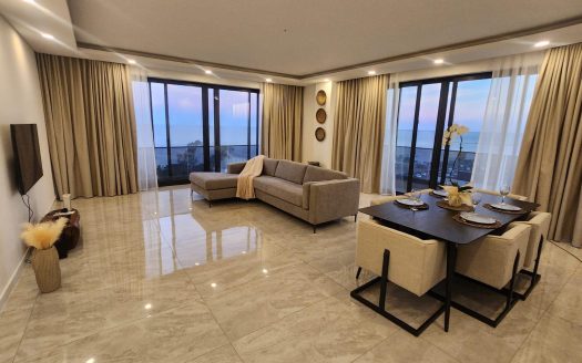 Aura Residence – Apartamento T4 Mobilado com Vista Mar